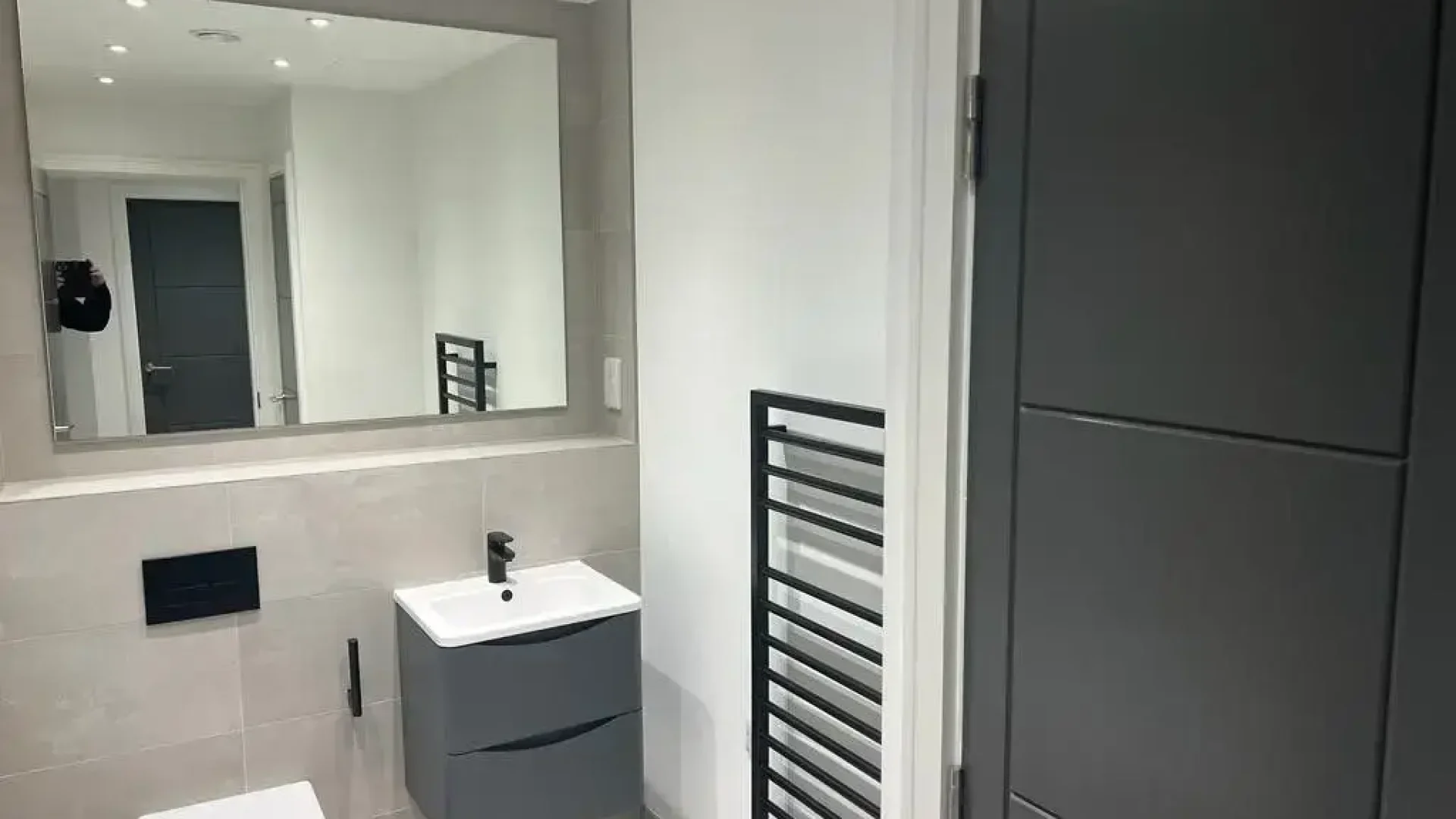 Bathroom-2.webp